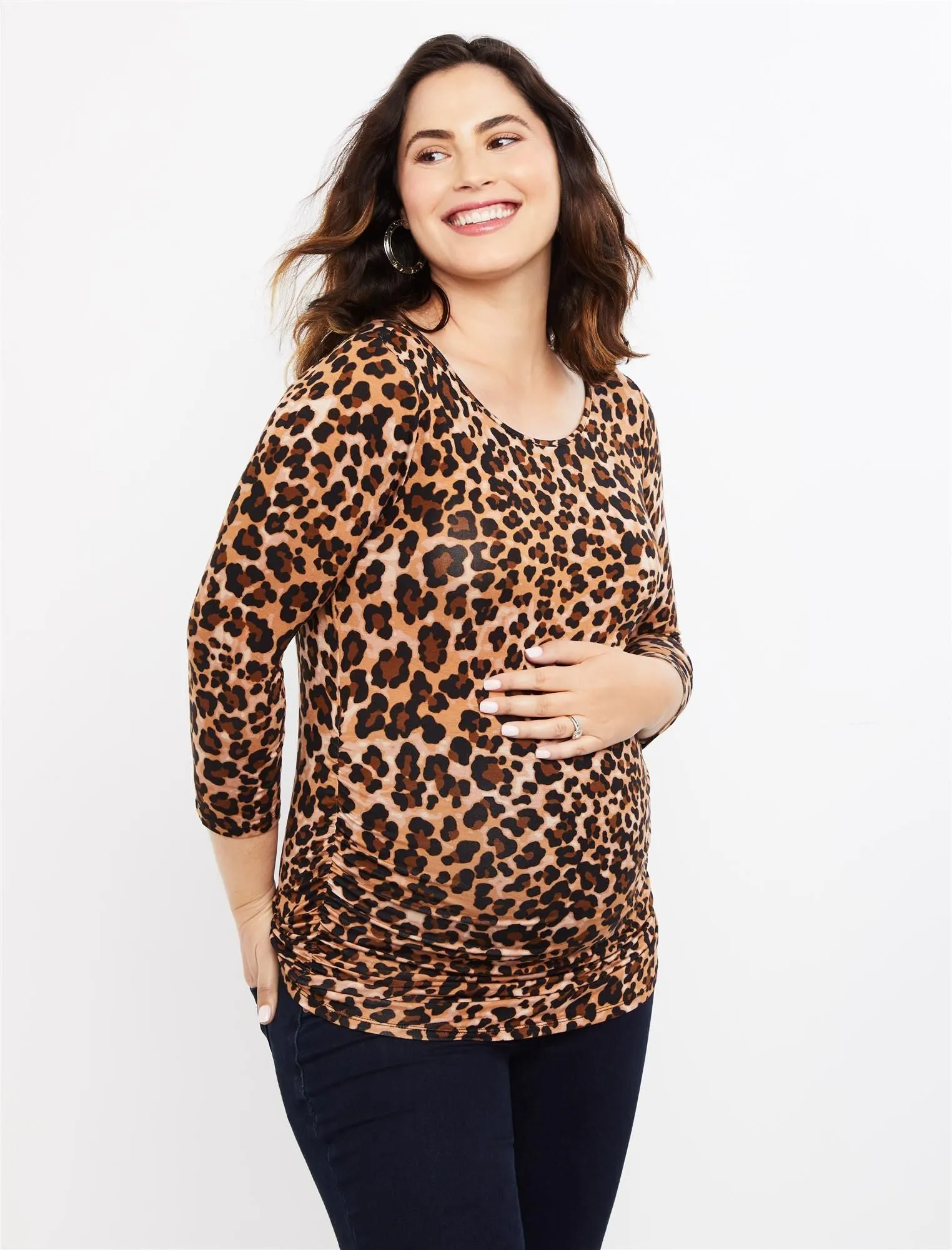 3/4 Sleeve Side Ruched Maternity Tee in Leopard Print