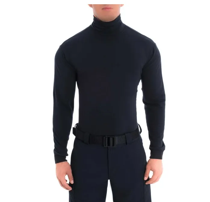 Blauer Turtleneck